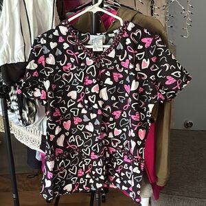 Smart Scrubs Heart Design Top
